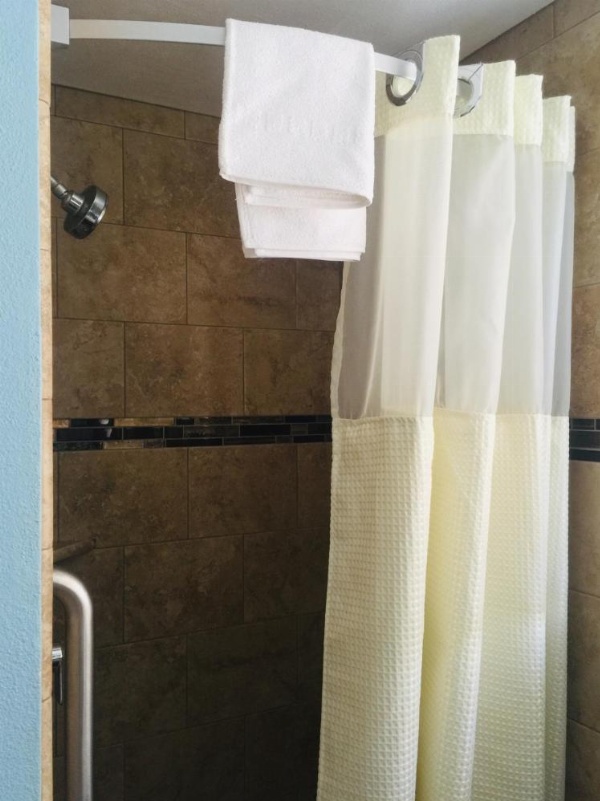 Dolphin Cove Motel image 82